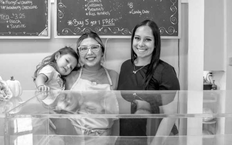 BAKE IT TILL YOU MAKE IT - Pictured from left to right are: Jane Nguyen, Alexis Nguyen and Aubrey Rivas. Alexis Nguyen owns Lexi’s Bakery located at 404 Austin Street. Come show some love by stopping by and trying her homemade cupcakes, cookies and brownies. (Staff photo by Hannah Woodrum)