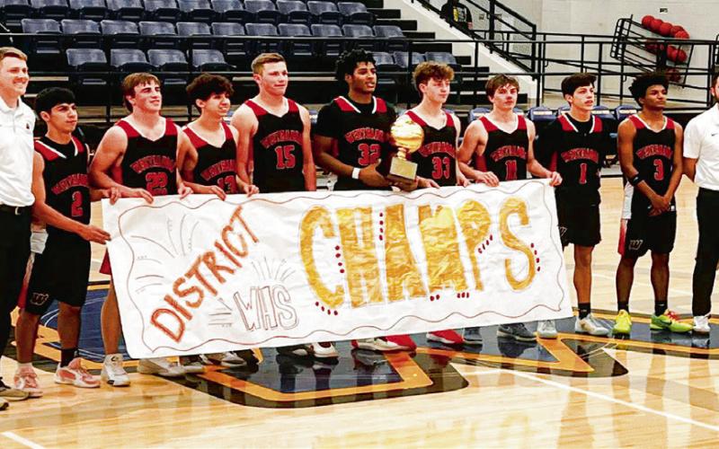 Panthers pummel Wellman-Union, 72-40, to win District Championship