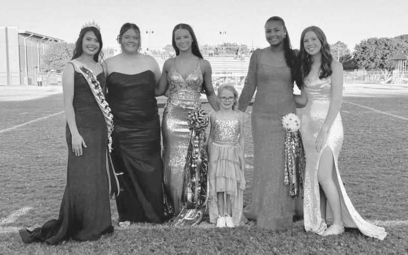WHITEFACE HOMECOMING COURT - The Whiteface Antelopes enjoyed a 48-0 win over Elida, N.M. during the Antelopes’ homecoming last Friday in six-man high school football action. Pictured is the Homecoming Court: Karen Estrada (Homecoming Queen) Bailey Timmons, Morgan Waggoner, Bayler Merritt ( Homecoming Princess) Tymmyah Olenga and Hannah Blankenship. (Photo courtesy of Holly Crutcher)