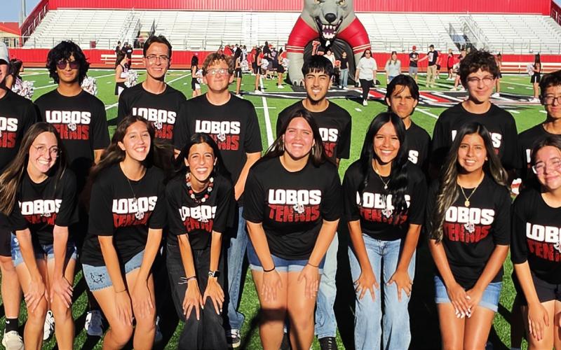 Levelland Lobo Pack Tennis Team