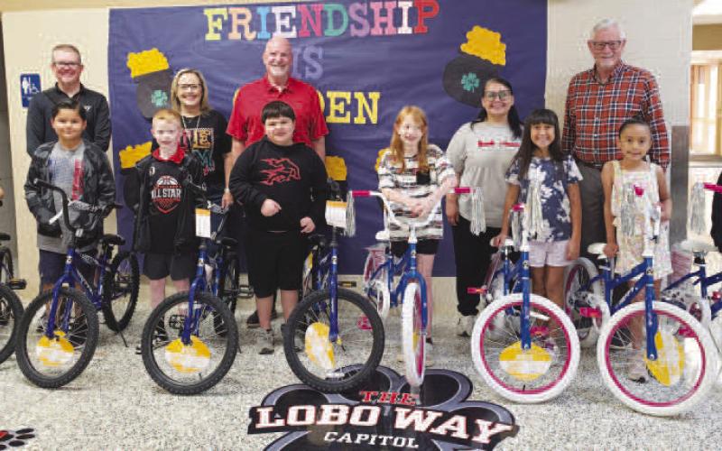 CAPITOL ELEMENTARY RIDE WITH ROTARY WINNERS --