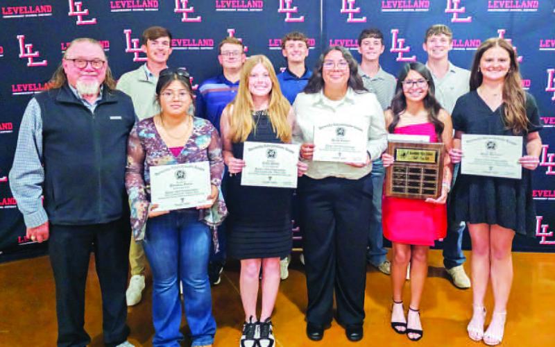 LHS GOLF - Levelland High School held their annual athletic banquet ceremony Monday at the Mallet Event Center and Arena. Pictured are members of the girls’ and boys’ golf teams with Aubrey Morin and Brenden Lawless each earning the Top Golfer Award. (Photo courtesy of Cristal Isaacks)