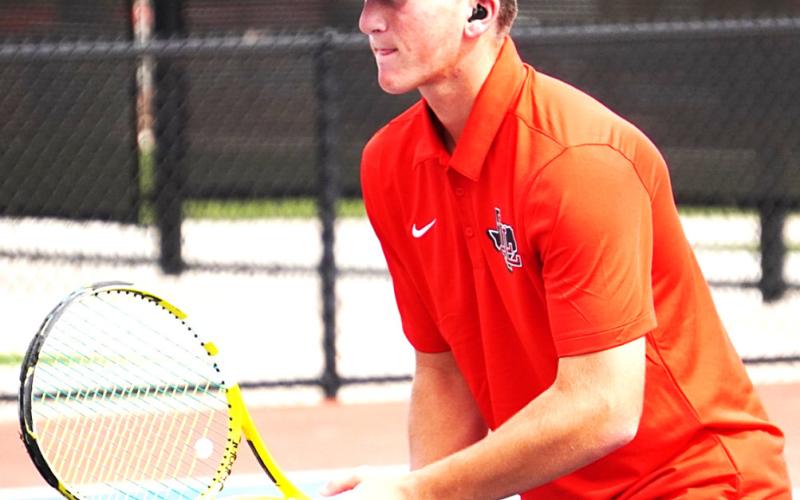 LHS Tennis Coach Braziel acknowledged Reese Payton after a win in Plainview. He is now 8th on the All-Time Individual Wins List. Braziel said that Reese is an amazing young man who has been grinding since he was a 7th grader. Now, as a senior, he is number 8 on the All-Time Individual Wins List, after his three-set doubles win in Plainview.