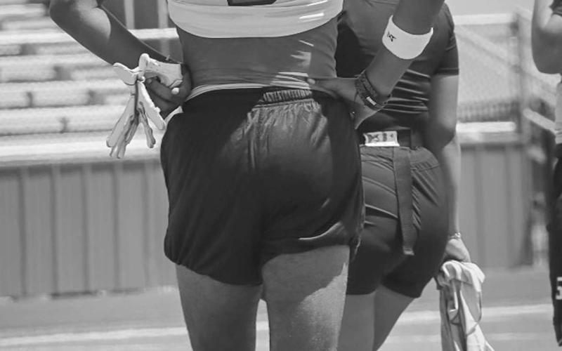 BREATHER - Levelland Lobo Sean Landrum took a breather this past Thursday in between drills at the Lobo Stadium. (Staff photo by Aalijah Soliz)
