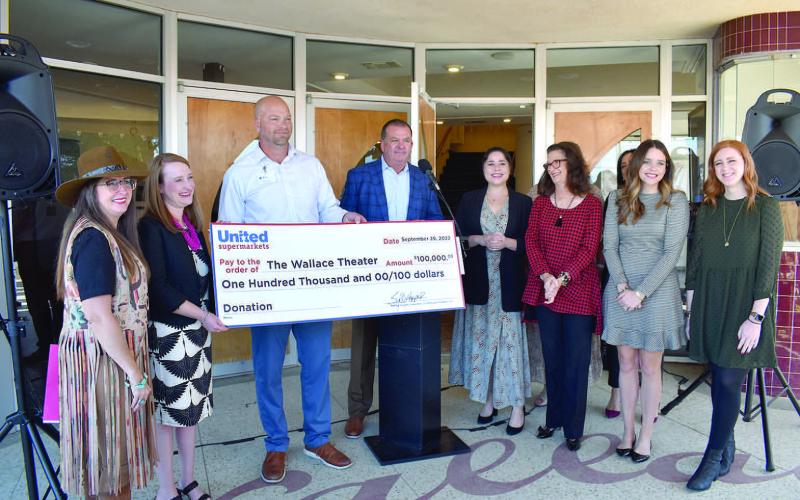 United Supermarkets makes large donation