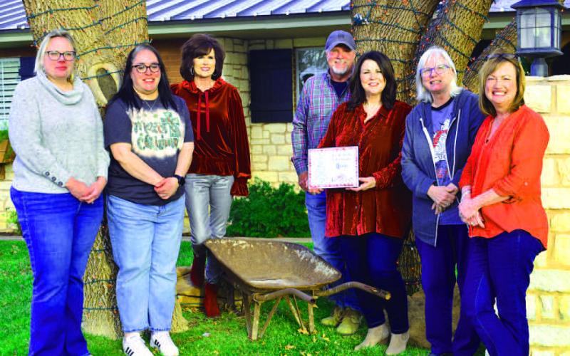 Home owners Johnny and Rhonda Fietz were selected as one of this years winners of the Keep Levelland Beautiful annual Best Decorated home of the month contest for the 2023 holiday season. Pictured from left to right are: Kelly Hancock, Cristal Isaacks, Johnny and Rhonda Fietz, Tammy Franklin, Janie Morales and Donna Wheeler. Awards were presented the week before Christmas.(Staff photo by Emily Campos)