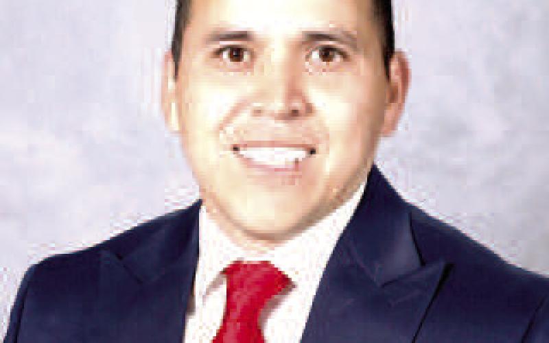 DR. MIGUEL SALAZAR
