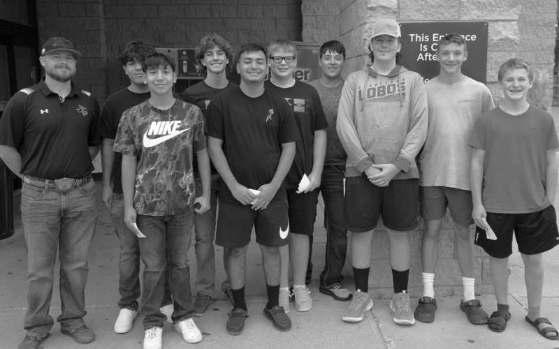BILL’S BACKPACK - Levelland High School had athletes from all sports lend a helping hand over the weekend and volunteer for Bill’s Packbacls. The Students raised $1,000 in food items. Pictured from left to right are: Coach Gary Thorne, Gabriel Hernandez, Marc Muniz, Kade Pemberton, Zarian Valderas, Casen Potter, Caleb Miller, Damien West, Gage French and Brent Billington. (Staff Photo)