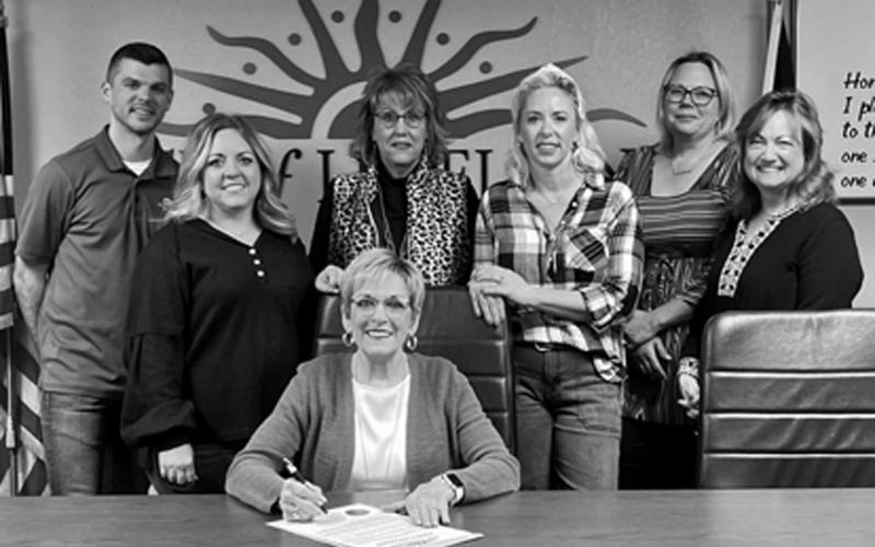 EARTH/ARBOR DAY PROCLAMATION- Mayor Barbra signed a proclamation this past week recognizing activities regarding Earth/Arbor Day April during the week of April 22. Various activities throughout the community will take place and will be based on ensuring education and action are done to help keep the environment clean and beautiful. Picture from left to right Josh Meredith, Adrian Mellberg, Mary Siders, Mayor Pinner, Breann Buxkemper, Kelly Hancock and Tammy Franklin