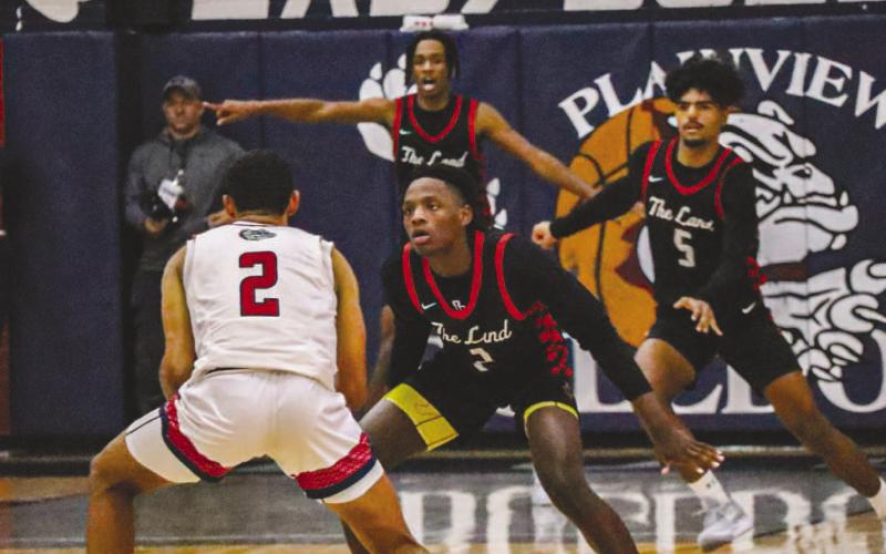 LOCKED IN - Levelland Lobo Elijah Jordan played hard nose defense against the Bulldogs this past Friday as the away team. (Staff photo by Aalijah Soliz)