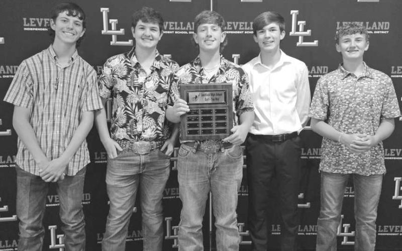 BOYS GOLF - Levelland Lobo Max Vergara earned Top Boys MVP. Pictured above is the Boys Golf Team. (Photo courtesy of Levelland ISD)