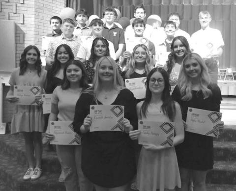 2 YEAR LETTERMAN - Smyer High School honored the two-year lettermen at their athletic awards ceremony on Monday, May 13 in the high school auditorium. Pictured left to right are top row: Izzy Pizano, Ryann Gutierrez, Rylan Smith, Colton Burriss, Jayden Martinez, Cody Armes. Third row: Caleb Pearce, Skyler Pond, Aiden Martinez, Austin Martinez. Second row: Ashtyn Burriss, Kira Posadas, Mariana Lara, Anais Calderon, Kia Brandon. First row: Dyamond Baker, Vannah Jourden, Emily Rampy, Rylee Riedel. (Photo court