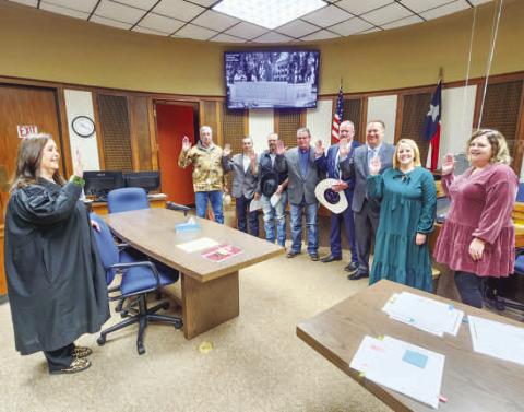 HOCKLEY COUNTY OFFICIALS SWORN IN