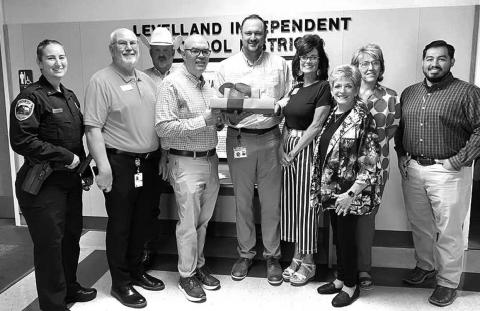 CHAMBER WELCOMES HESEMAN