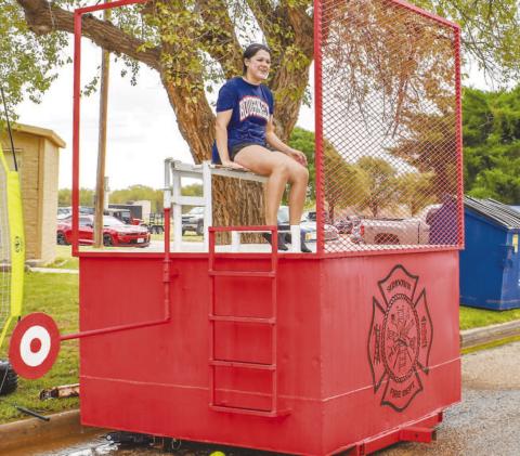 DUNKING BOOTH
