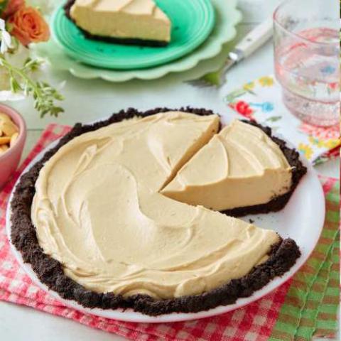 Easy New Years Chocolate Peanut Butter Pie