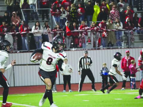 RUN - Levelland wide receiver Kaden Brogden ran the ball off of a jet sweep during the teams loss against Perryton last Friday. (Staff photo by Aalijah Soliz)
