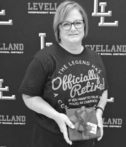 40 YEARS OF SERVICE- Nelda Munoz was reconized for her commitment to the LISD for 40 years of service. (Photo courtesy of Cristal Isaacks)
