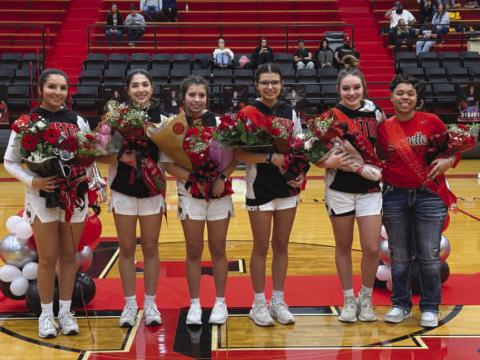 SENIOR NIGHT - It was the Levelland Loboettes Senior Night this past Tuesday where the girls won against the Snyder Lady Tigers at home. Pictured above are seniors: Mia Morin, Emily Perez, Kaylee Penner, Leilani Sanchez, Emery Smith and Olivia Stuart. (Staff photo by Aalijah Soliz)
