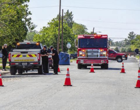 GAS LEAK - The Levelland Fire Department, Levelland and Hockley County Emergency Management, Levelland Police Department and Atmos Energy had personnel responding to a gas leak located on Avenue A between 11th and 12th Street. The line that was found to be leaking was scheduled to be shutoff on Tuesday, Sept. 17. However, with the detection of the leak, the crews shutoff the old line a day ahead of schedule. (Staff photo by Evin Thomas)