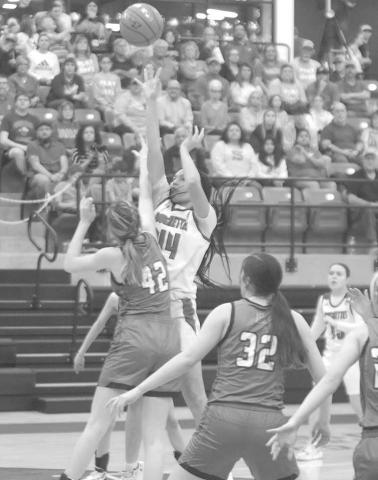 Roughettes out duel Lady Eagles, 53-44