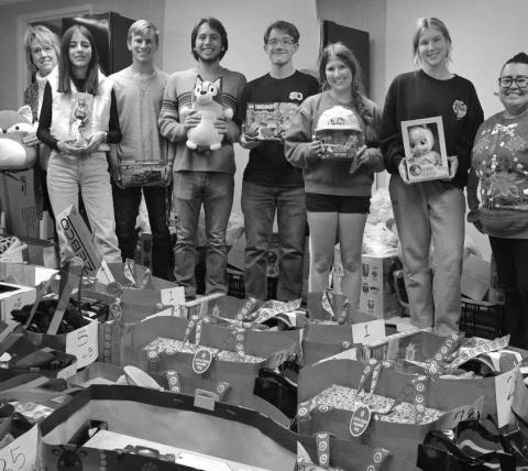 LHS YELL Students spread holiday cheer through Community Service Toy Drive