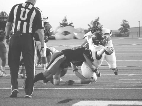 REACH FOR IT - Levelland Lobo Austin Ellis reached the ball across the goal line to get the Lobos a touchdown early in the game against the Borger Bulldogs this past Friday. (Staff photo by Aalijah Soliz)