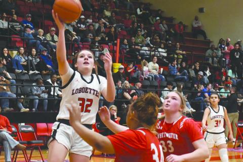 Loboettes dismantle Lady Mustangs