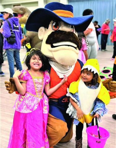 TREATS NOT TRICKS- Levelland Main Street and the Levelland Noon Lions Club hosted a Trunk or Treat this past Friday for the community. The event was held in conjunction with the 50th anniversary for the SPC Creative Arts Celebration held Oct. 30- Nov. 1. (SPC photo)