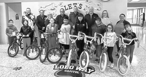 CAPITOL ELEMENTARY RIDE WITH ROTARY WINNERS