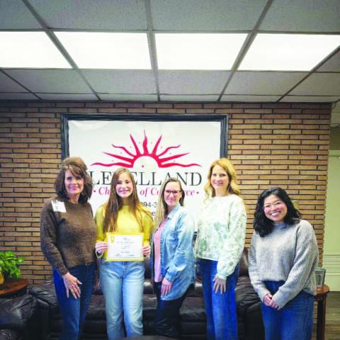 PHOTO CONTEST WINNER- Pictured from left to right: Cristal Isaacks, BreAllyn Griffith, Jessica Vinson, Emilie Griffith and Arra Delos Santos. BreAllyn Griffith won first place in the Keep Levelland Beautiful 2025 Fall and winter photo contest. See photo on page 4. (Photo courtesy of Keep Levelland Beautiful).
