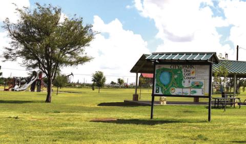 LEVELLAND DISC GOLF – The City Park features 10 Disc Golf holes placed strategically throughout the area. (Staff photo by Ada Niederhauser)
