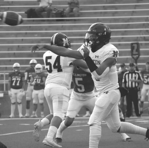 QUICK PASS - Quarterback Dante Chavez threw the quick pass to his receiver during the teams loss to Wellington in Canyon. The Indians ended their season with a record of 6-6 with first year Head Football Coach and Athletic Director Keith Mauldin. (Staff photo by Aalijah Soliz)
