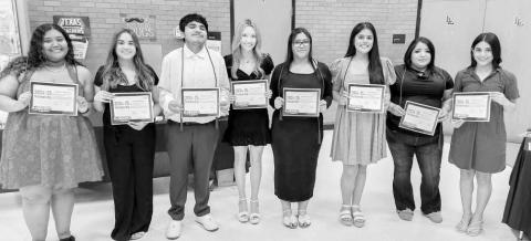 	HOSA SENIOR CORDS