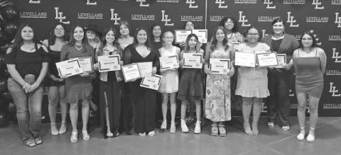 GIRLS POWERLIFTING - Levelland Loboettes Avani Lopez and Maria Erriguin both earned New Comer, Malaya Tienda earned MVP and Emmina Collins earned Most Improved. Pictured above is the Girls Powerlifting Team. (Photo courtesy of Levelland ISD)