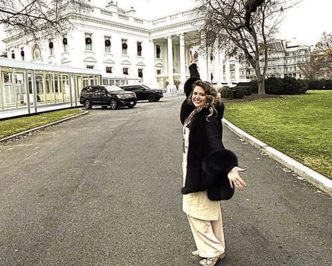LISD Brittney Richards. speech pathologist, for the second year was selected to help decorate the White House for Christmas. Volunteers must apply in August to be a part of the unique experience. Richards has been featured at The Wallace and on KLBK.