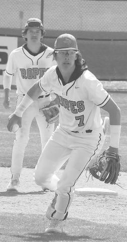 Eagles run rule Seagraves in five