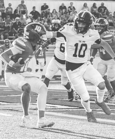 CONTAIN - Levelland Lobo Gage French tracked down the Idalou running back last Friday against the Wildcats on the road where he made the big tackle on third down. (Staff photo by Aalijah Soliz)