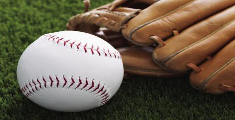 	Lobos punch playoff ticket with 7-2 win over Memorial