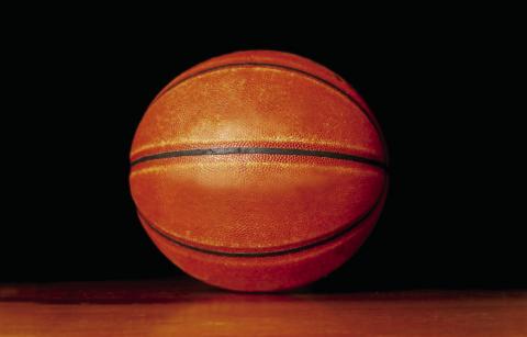 	Lady Eagles defeat Maidens, 64-32
