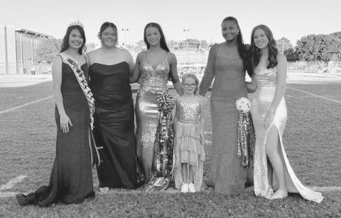 WHITEFACE HOMECOMING COURT - The Whiteface Antelopes enjoyed a 48-0 win over Elida, N.M. during the Antelopes’ homecoming last Friday in six-man high school football action. Pictured is the Homecoming Court: Karen Estrada (Homecoming Queen) Bailey Timmons, Morgan Waggoner, Bayler Merritt ( Homecoming Princess) Tymmyah Olenga and Hannah Blankenship. (Photo courtesy of Holly Crutcher)