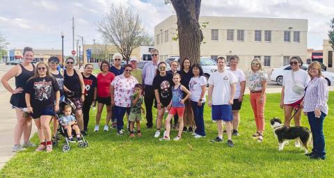 WALK ACROSS TEXAS - The Hockley County Extension Office is hosting a Walk Across Texas Event that is an eight-week program designed to help Texans be more active using a team based approach. Community members were encouraged to sign up in teams to exercise together. Those who signed up met at the gazebo on the courthouse lawn in downtown Levelland Monday evening and walked two miles around the courthouse. (Photo courtesy of the Hockley County Extension Office)